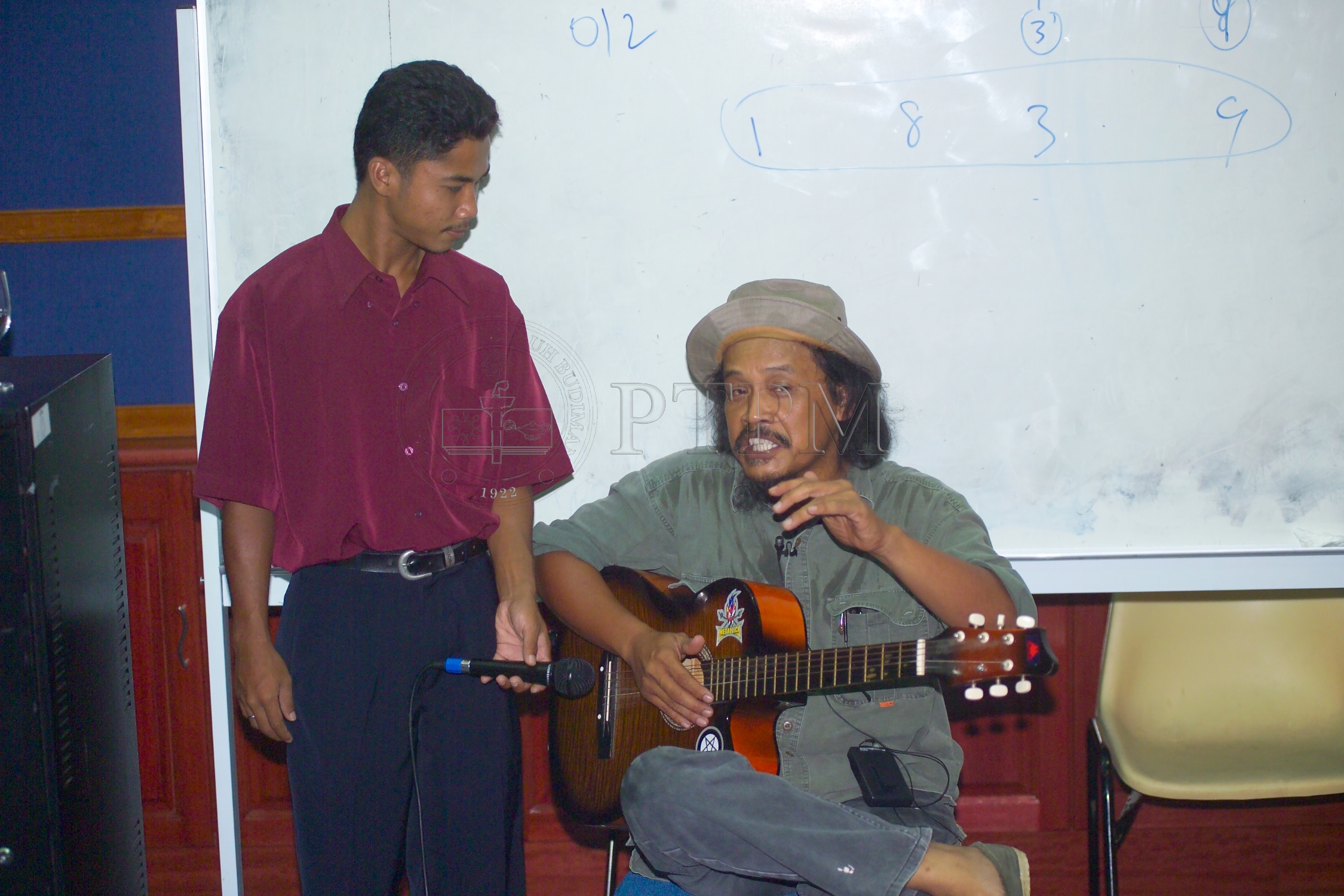 PTPM 05 20 puisi D9X30181